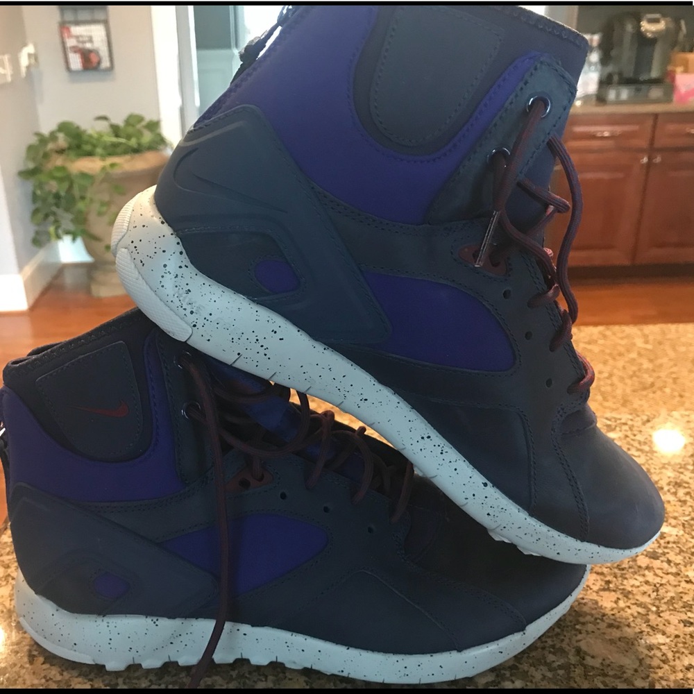 Women’s nine high top tennis shoes. Very chic!